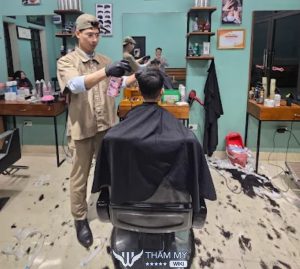 10 Tiệm cắt tóc nam đẹp tại Ninh Bình giá rẻ, barber chất