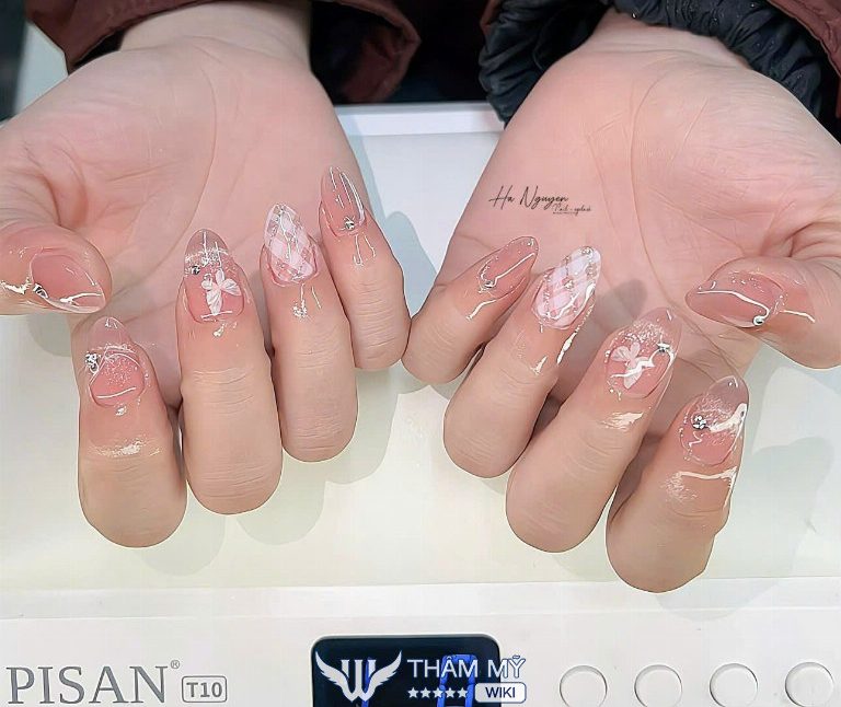 Tiệm làm nail đẹp giá rẻ ở Quảng Trị  Hà Nguyễn Spa